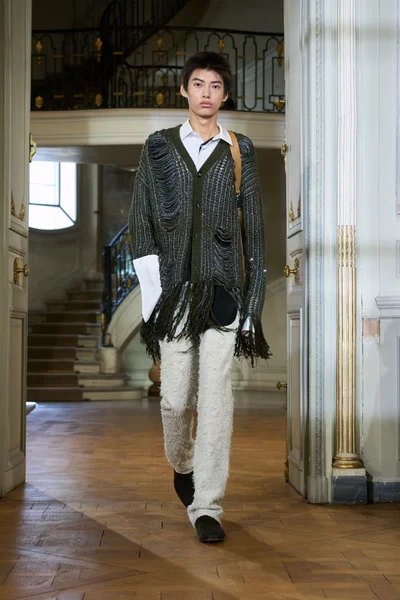 Look 46